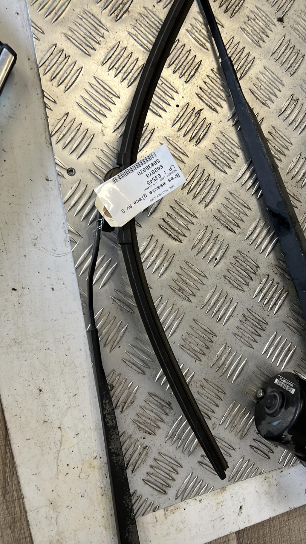 Braccio tergicristallo anteriore sinistro PEUGEOT 1007 Diésel - 1