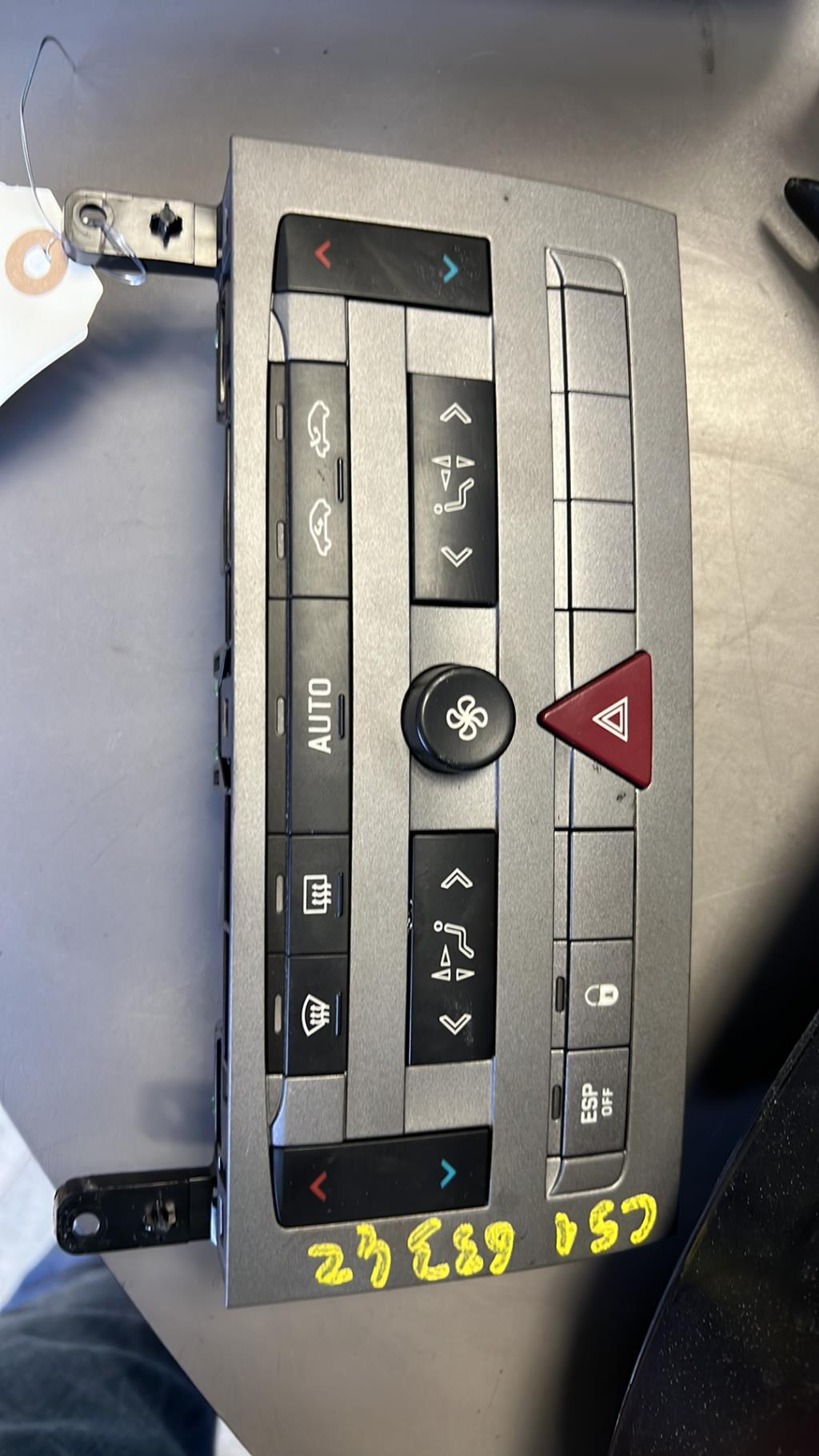 Commande chauffage CITROEN C5 1 PHASE 2 Essence - 1