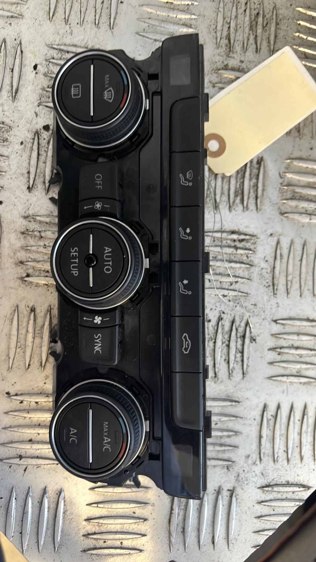 Commande chauffage VOLKSWAGEN GOLF 7 PHASE 1 Diesel - 1
