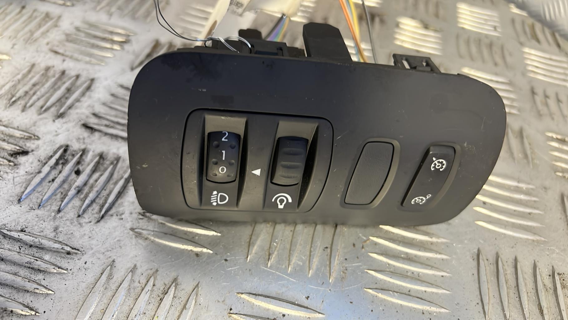 Commande de reglage hauteur de phare RENAULT MEGANE 2 PHASE 2 BREAK Diesel - 1