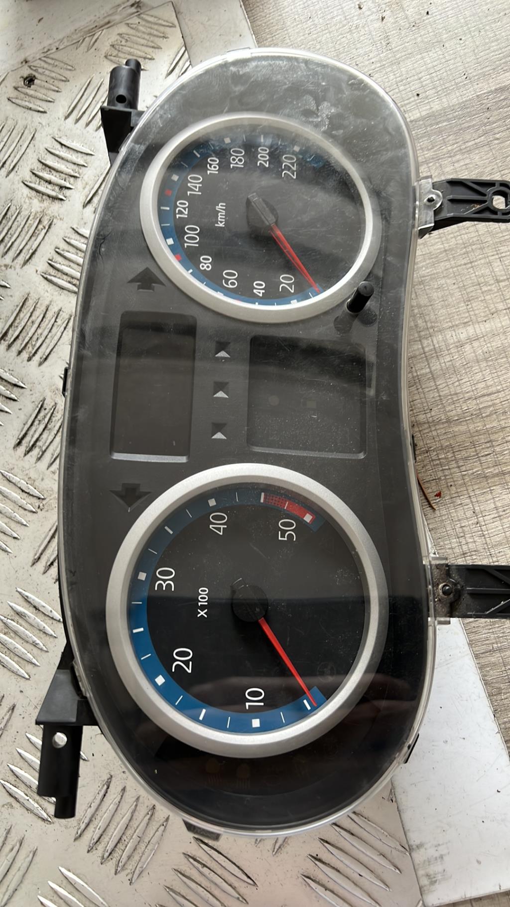 Compteur RENAULT CLIO 2 PHASE 2 Diesel - 1