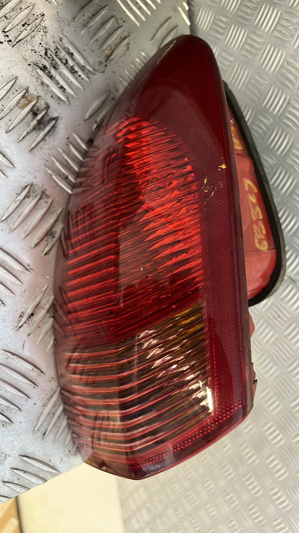 Fanale posteriore principale sinistro (luci) ALFA ROMEO 147 PHASE 2 Diésel - 1