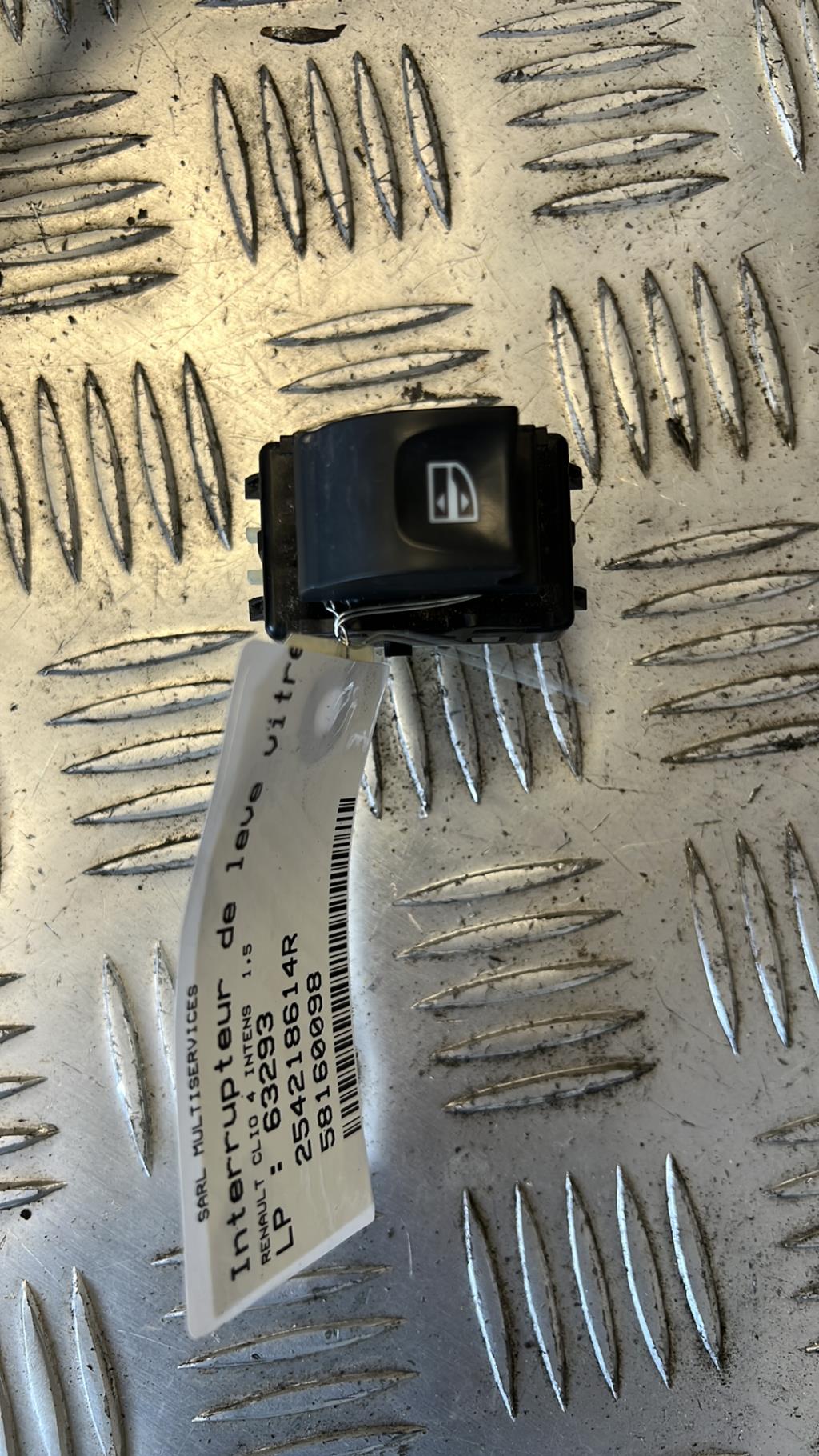 Interruttore lavacristalli anteriore destro RENAULT CLIO 4 PHASE 1  - 1