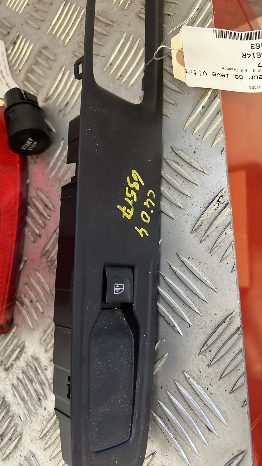Interruttore lavacristalli anteriore destro RENAULT CLIO 4 PHASE 2 Gasolina - 1