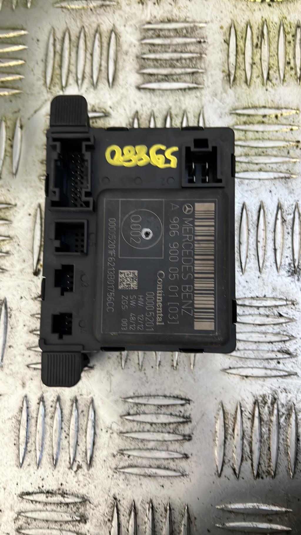 Calculateur MERCEDES SPRINTER 2 PHASE 1 Diesel - 1
