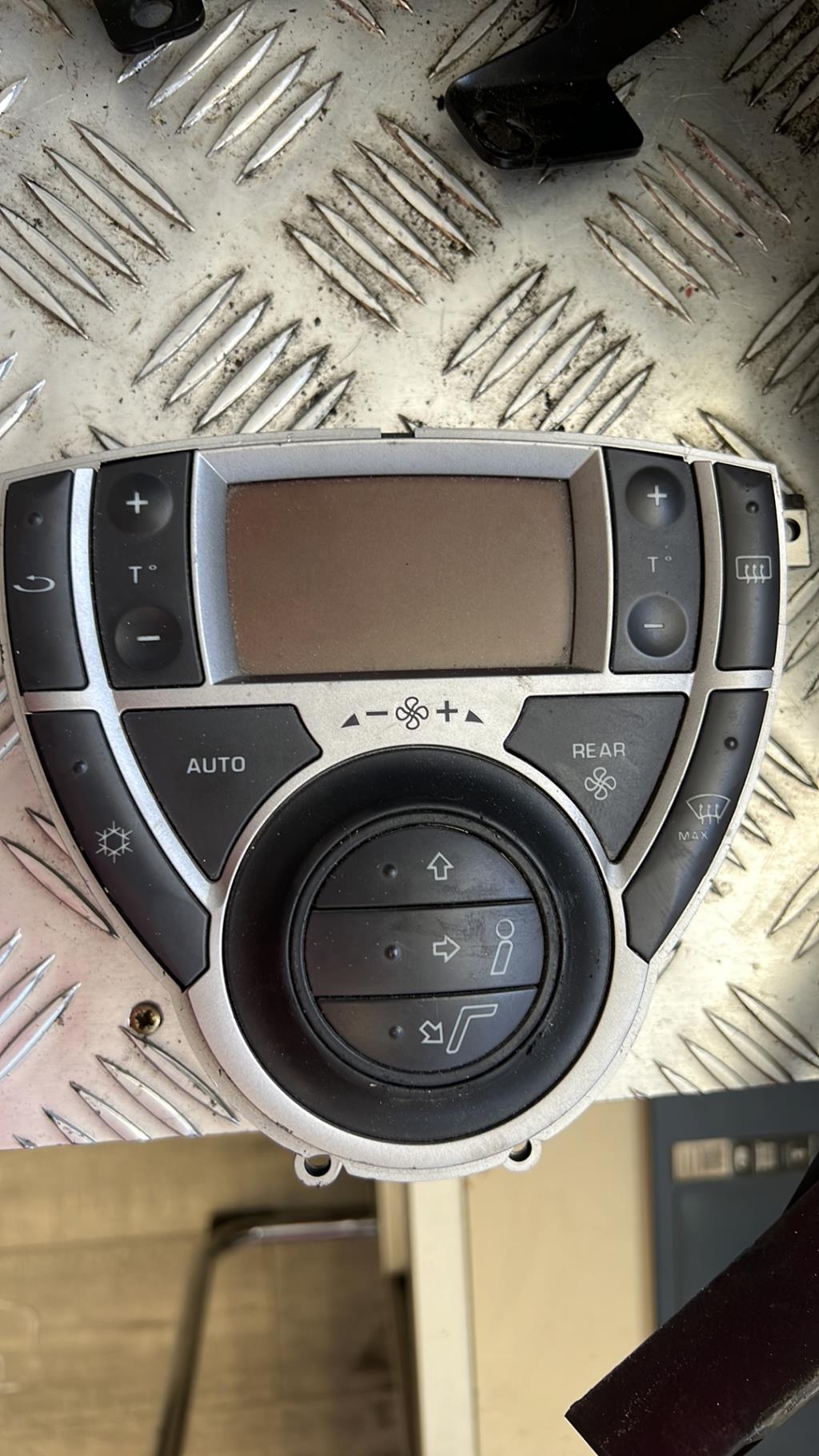Commande chauffage PEUGEOT 807 Diesel - 1