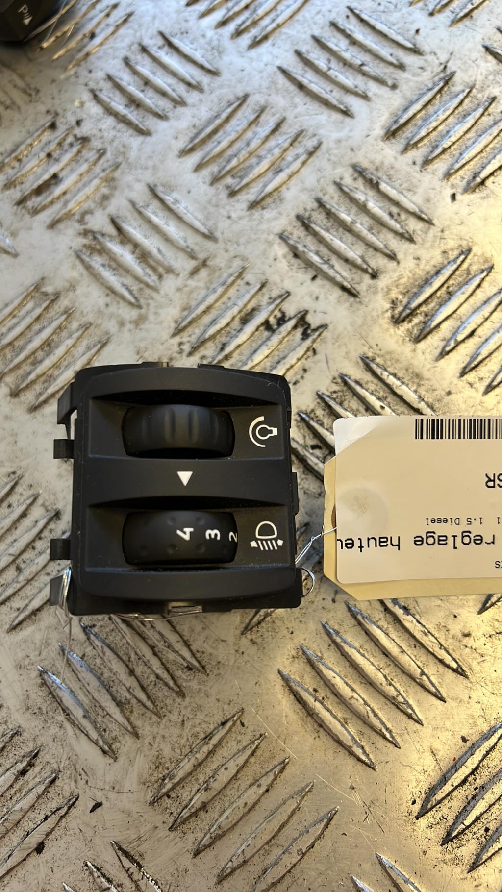 Commande de reglage hauteur de phare RENAULT CAPTUR 1 PHASE 1 Diesel - 1
