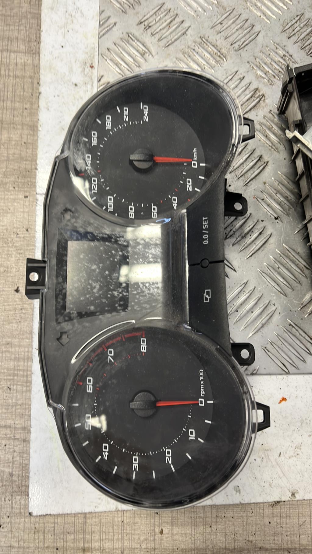 Tachimetro SEAT IBIZA 4 PHASE 1 Gasolina - 1