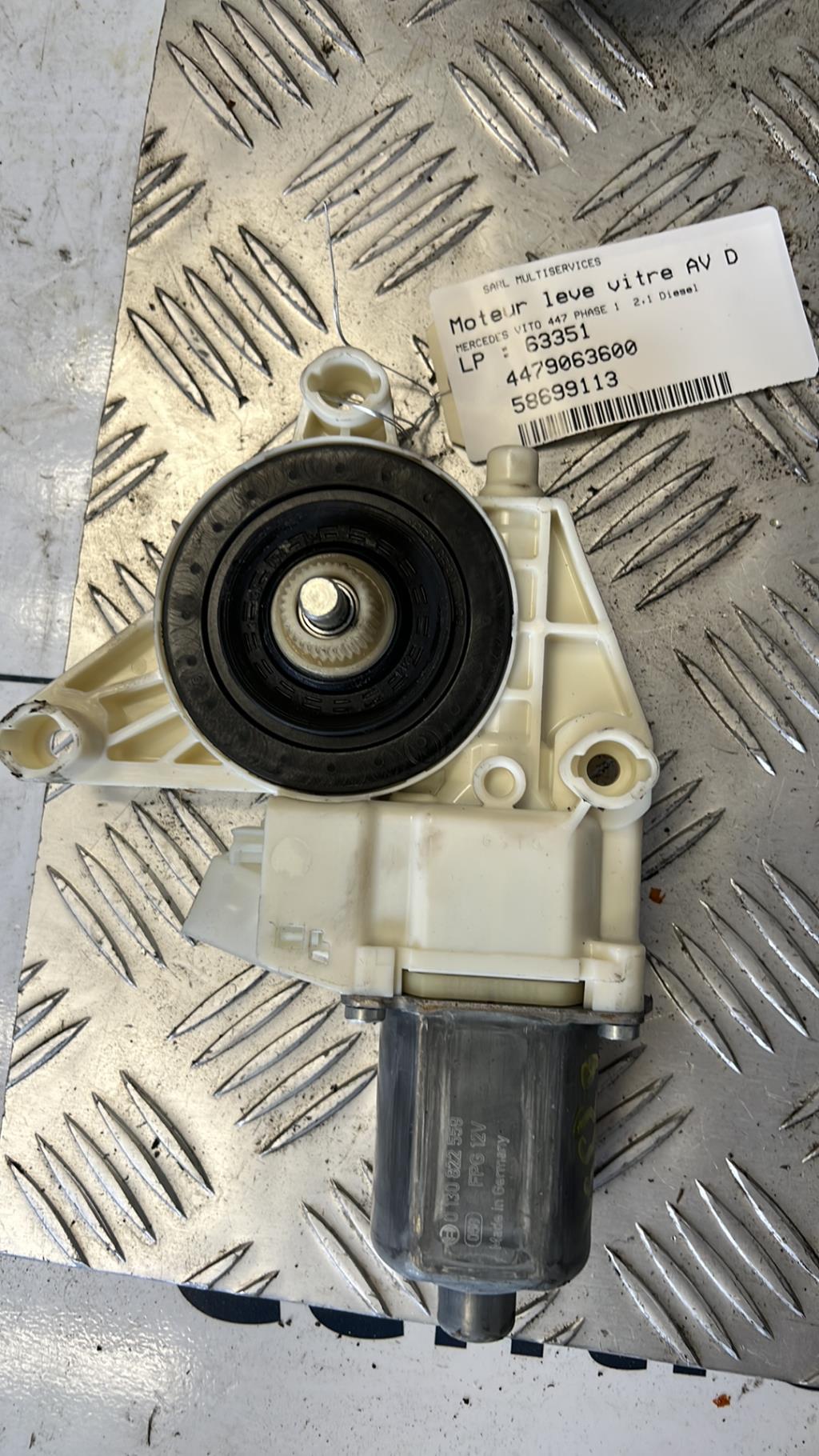 Motore alzacristalli anteriore destro MERCEDES VITO 447 PHASE 1 Diésel - 1