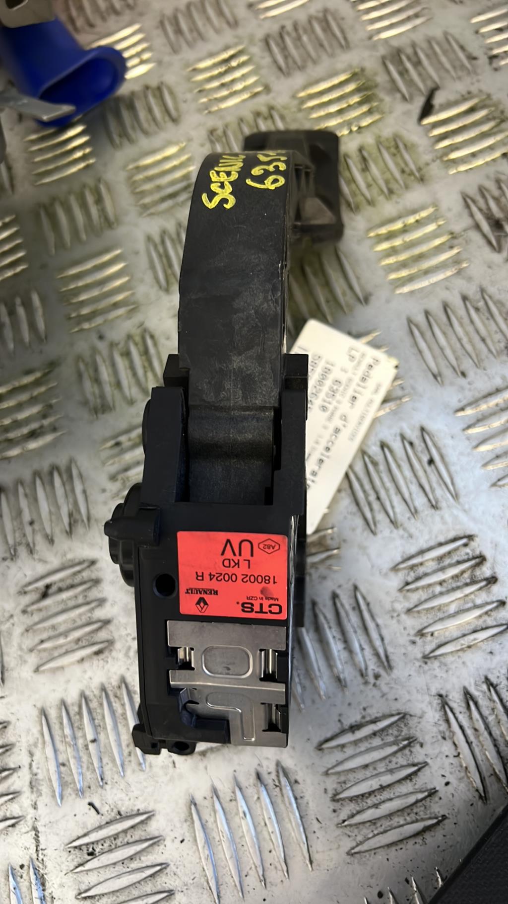 Pedale d'accelerateur RENAULT SCENIC 3 PHASE 3 Diesel - 1