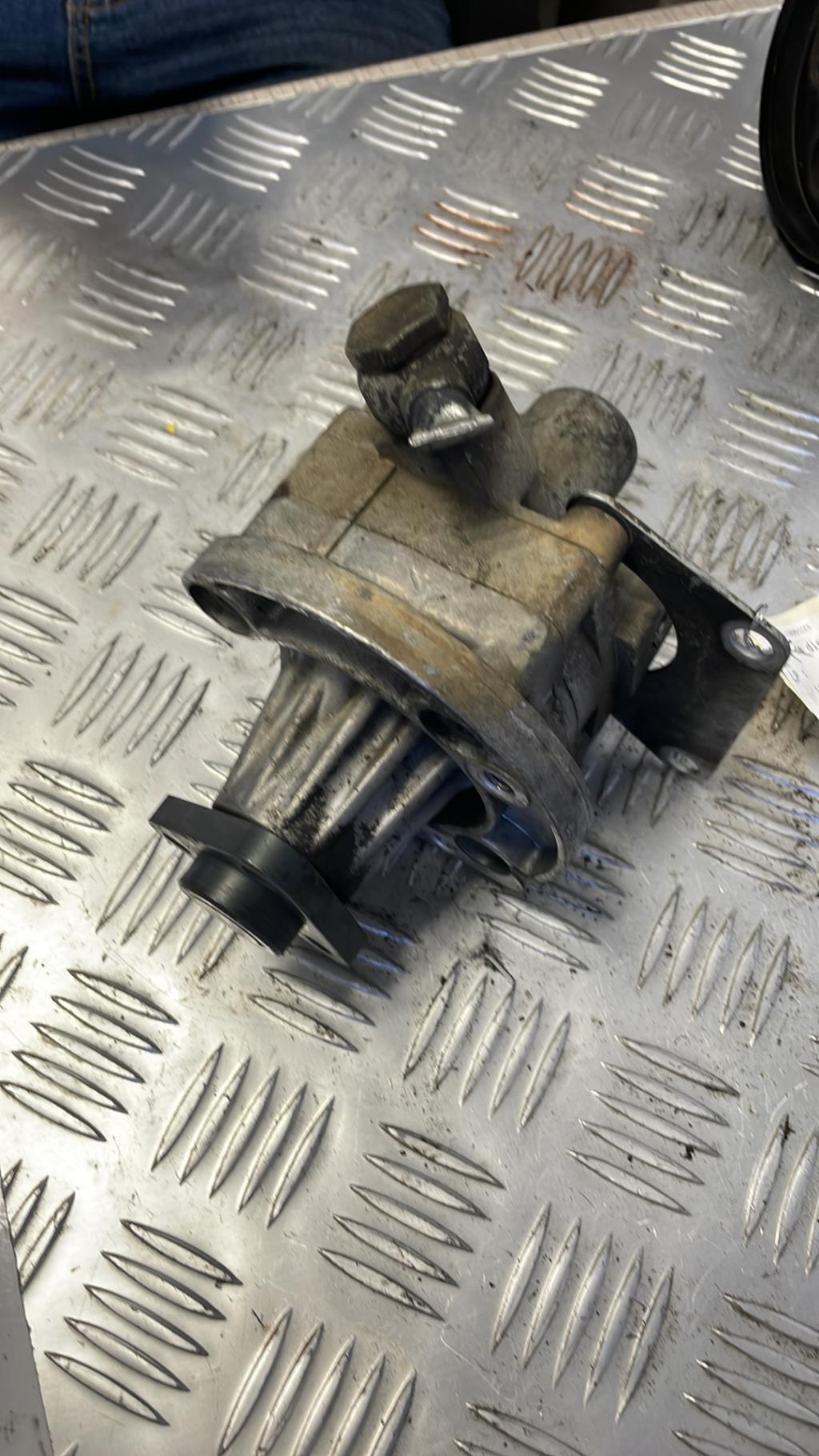 Pompe de direction BMW SERIE 3 E36 COMPACT  - 1