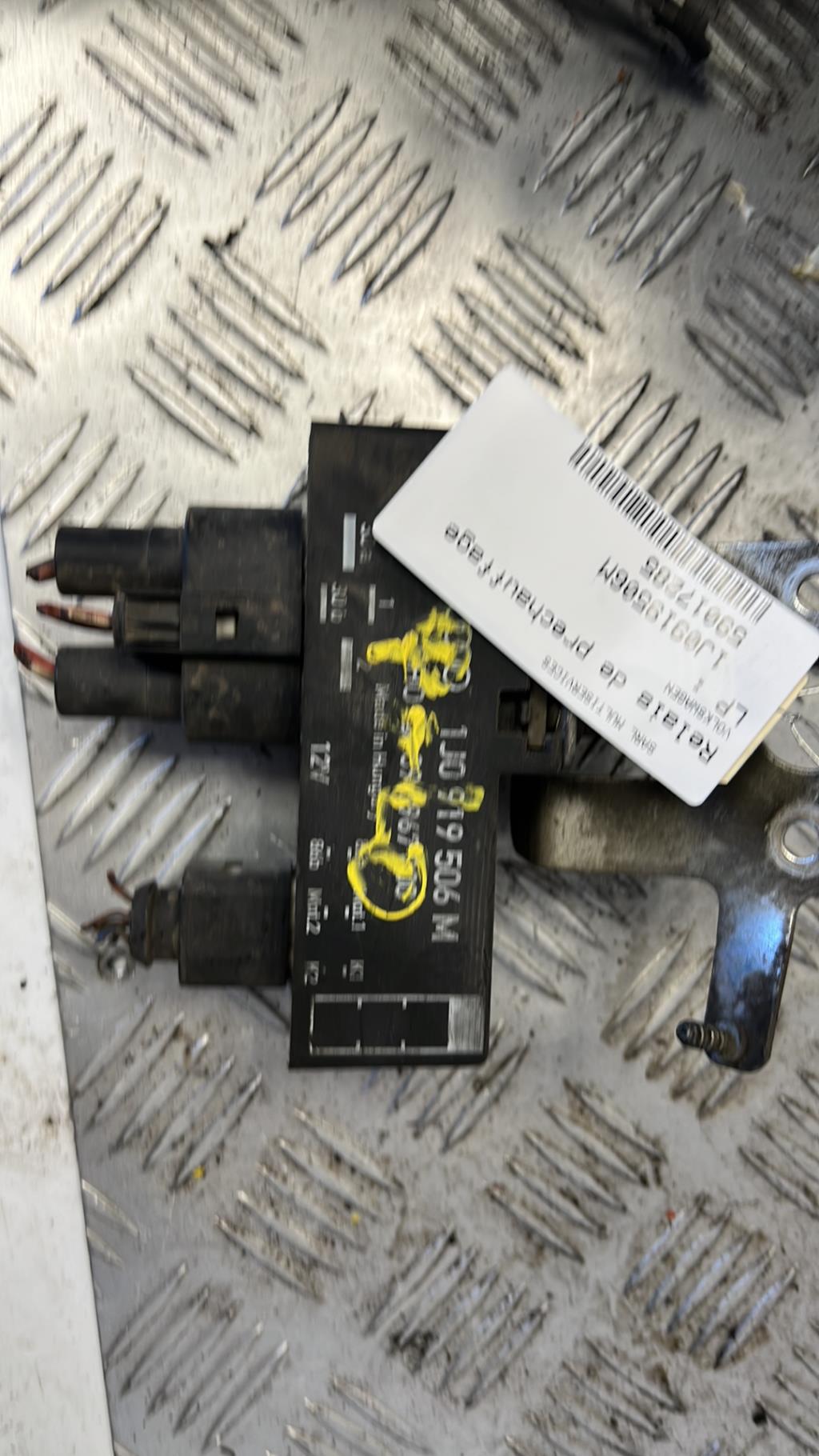 Relais de prechauffage VOLKSWAGEN GOLF 5  - 1