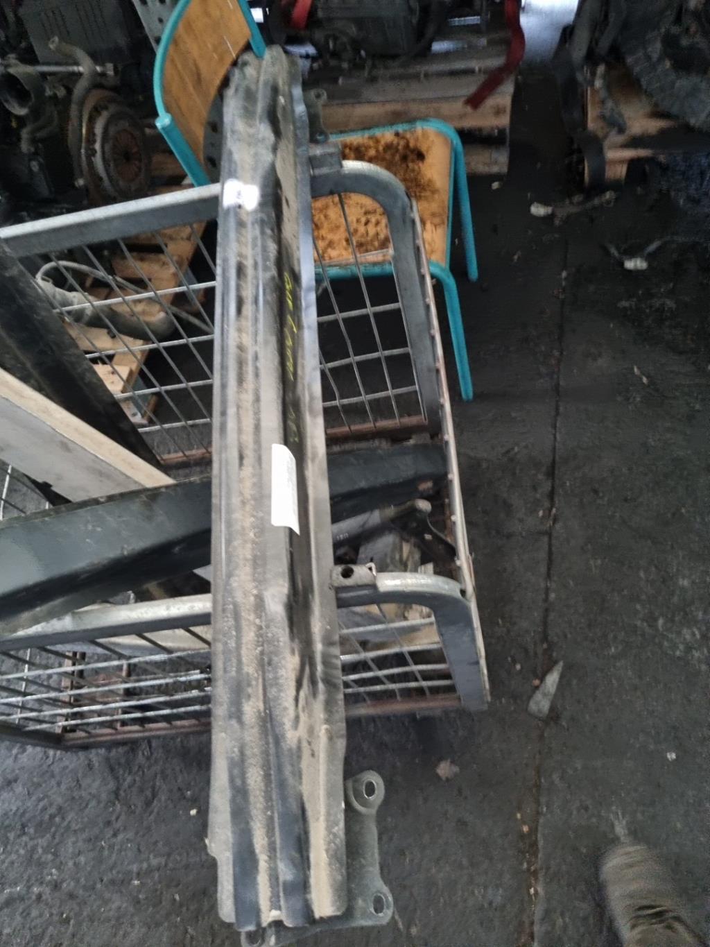 Traversa rinforzo paraurti posteriore VOLKSWAGEN GOLF 6 Diésel - 1