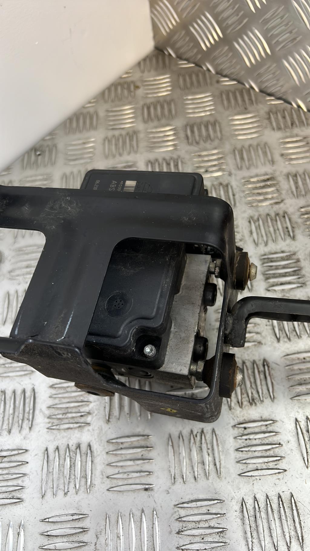 Blocco ABS (antibloccaggio freni) NISSAN PIXO Gasolina - 1