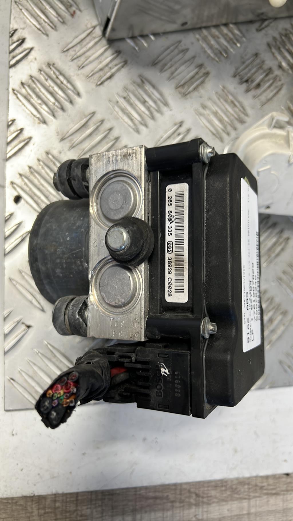 Blocco ABS (antibloccaggio freni) RENAULT CLIO 2 PHASE 2 Diésel - 1