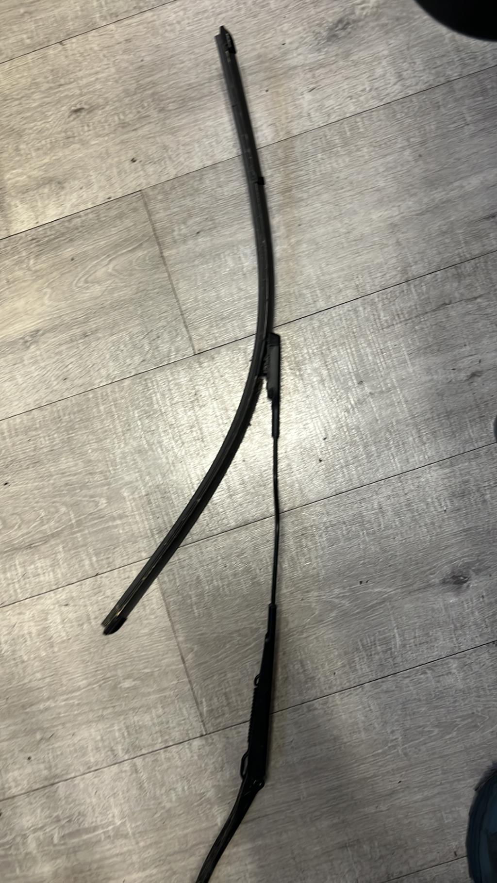 Braccio tergicristallo anteriore sinistro FIAT PUNTO 3 Gasolina - 1