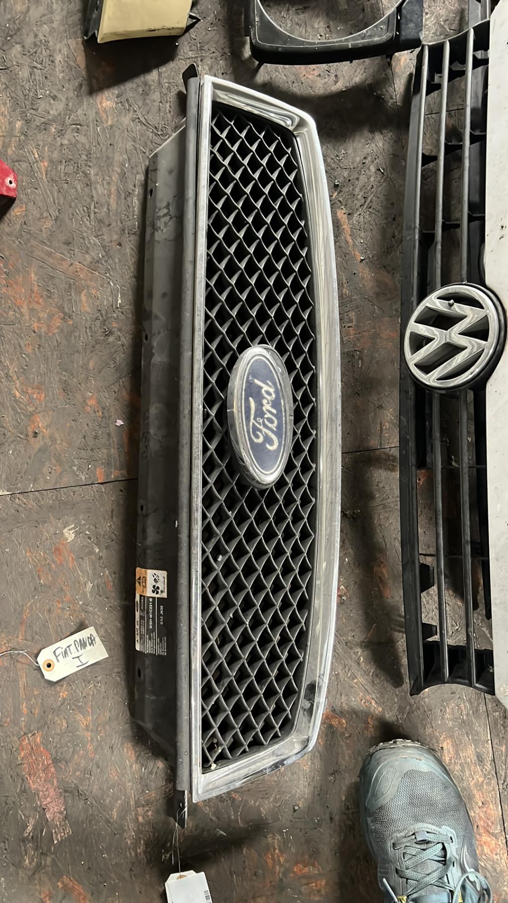 Calandre FORD MONDEO 2 BREAK Diesel - 1