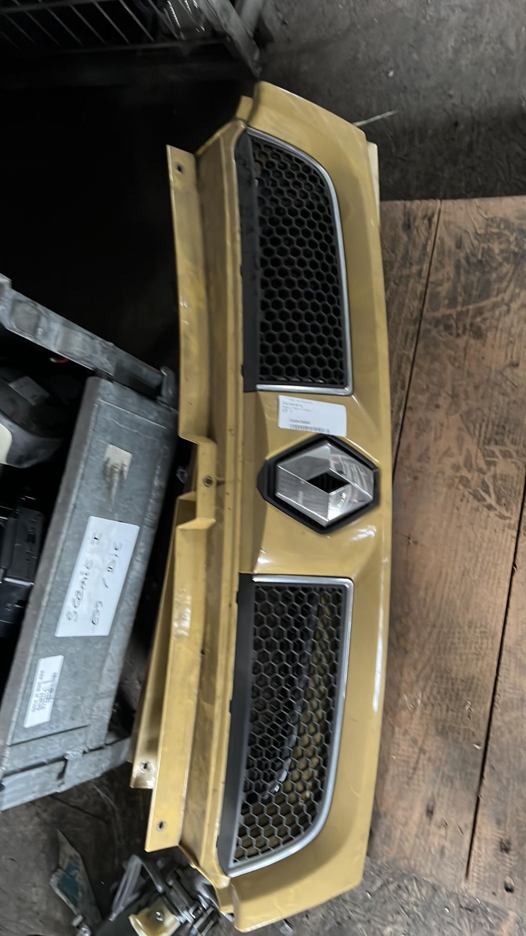 Calandre RENAULT TRAFIC 2 PHASE 1 Diesel - 1