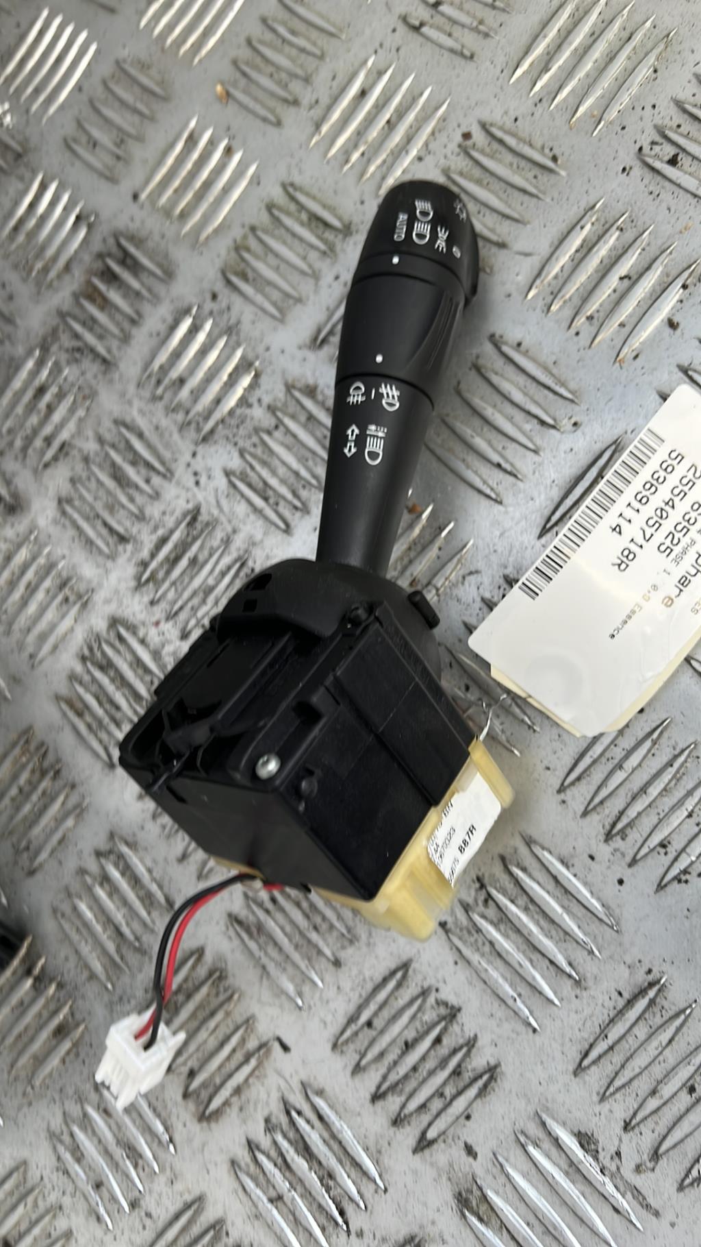 Commodo phare RENAULT CLIO 4 PHASE 1 Essence - 1