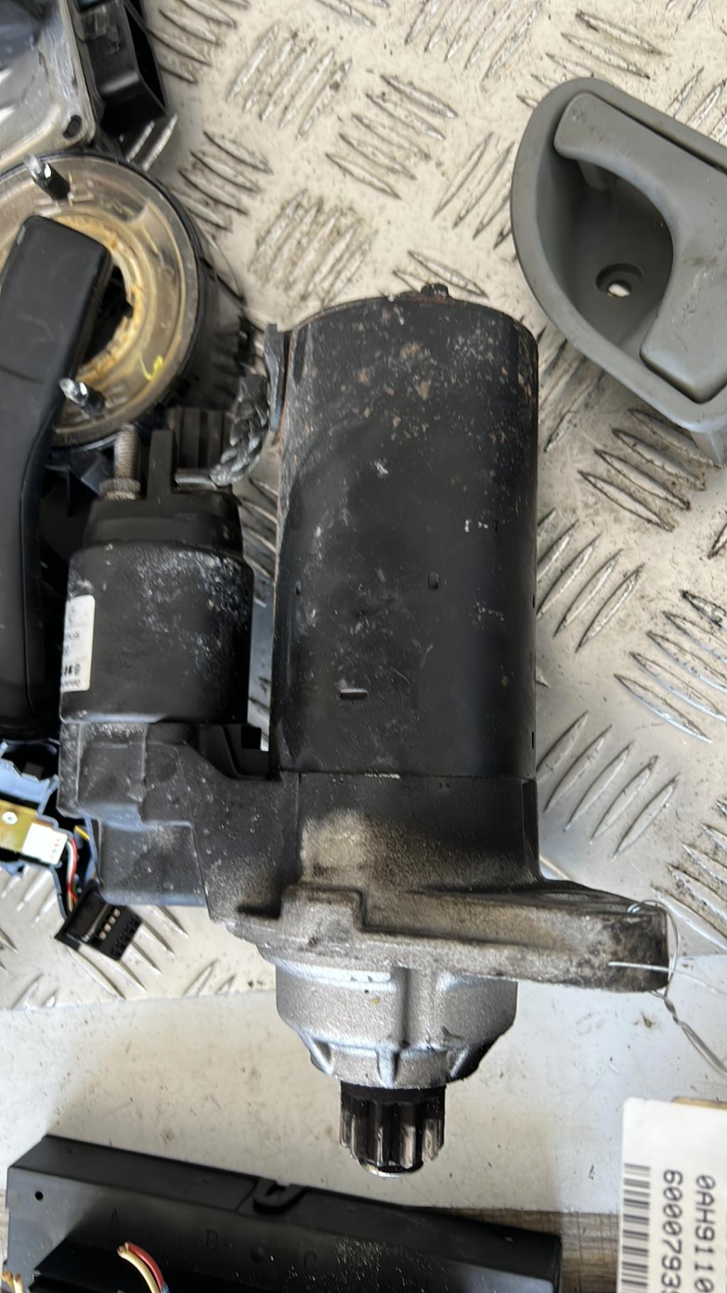 Demarreur VOLKSWAGEN CADDY 3 PHASE 1 Diesel - 1