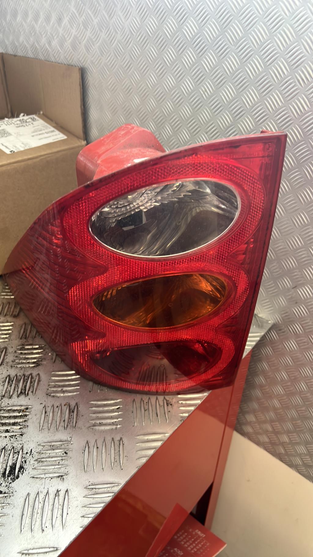 Fanale posteriore principale destro (luci) PEUGEOT 1007 Gasolina - 1