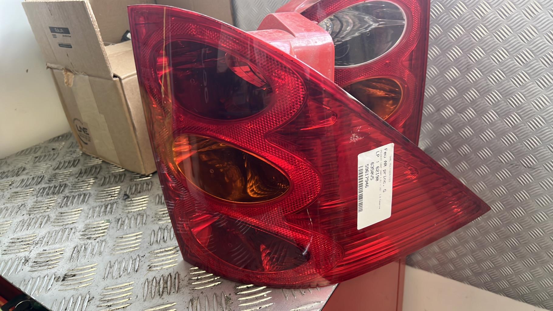 Fanale posteriore principale sinistro (luci) PEUGEOT 1007 Gasolina - 1