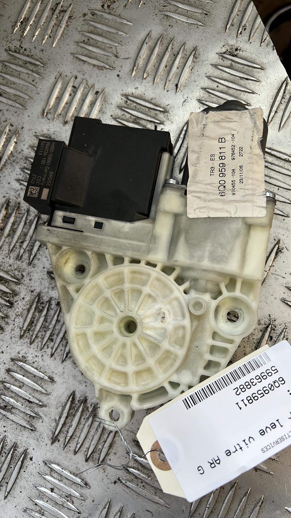 Motore alzacristalli posteriore sinistro SEAT IBIZA 3 PHASE 1  - 1