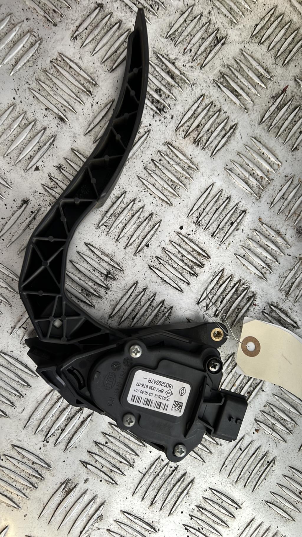 Pedale d'accelerateur RENAULT CLIO 4 PHASE 1 Essence - 1
