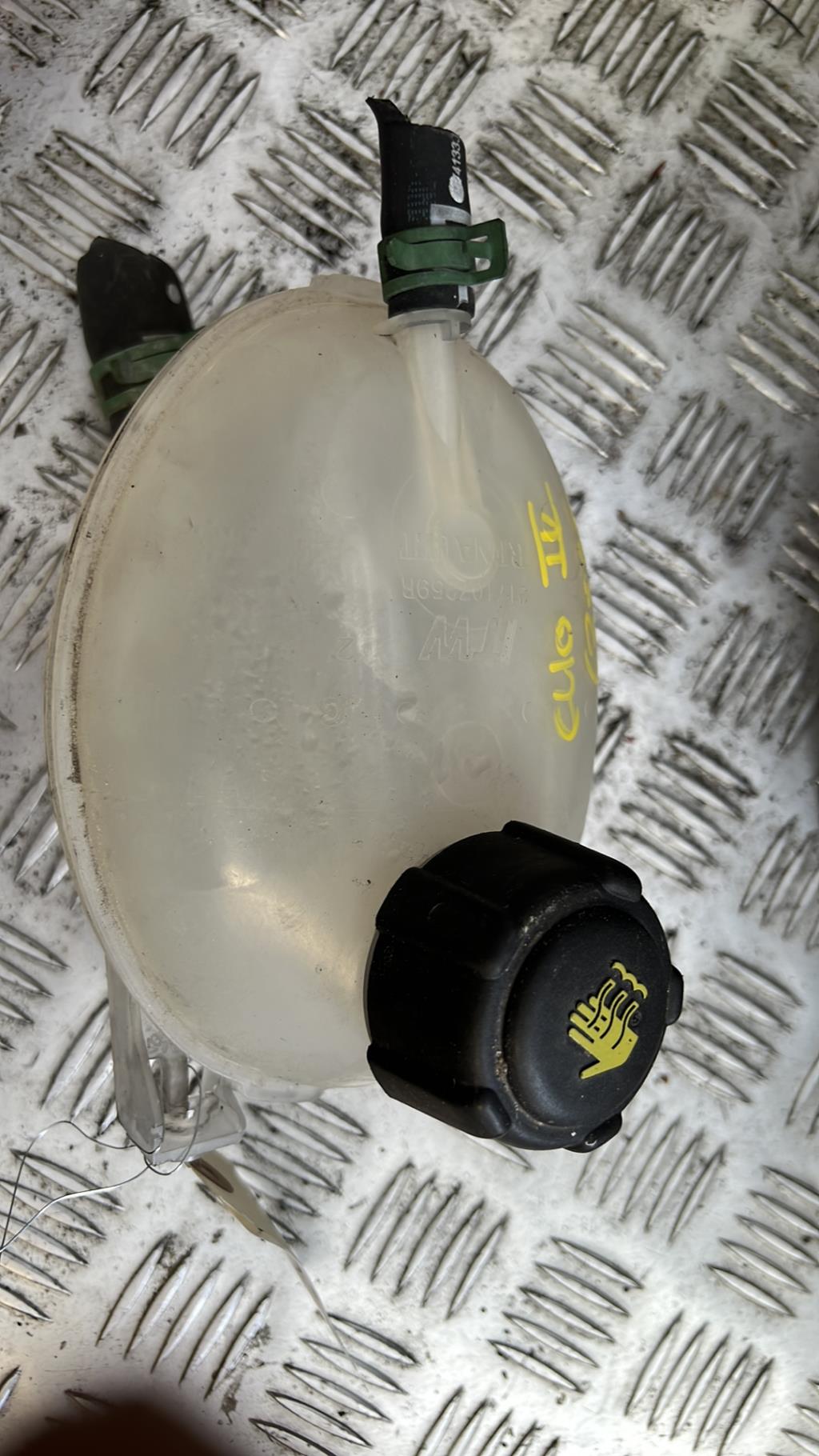 Vase d'expansion RENAULT CLIO 4 PHASE 1 Essence - 1