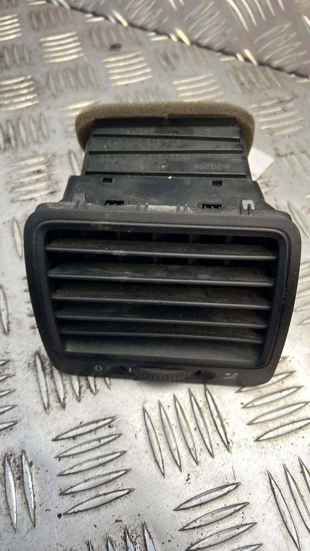 Bocchetta aerazione cruscotto anteriore sinistra VOLKSWAGEN GOLF 5 Diésel - 1