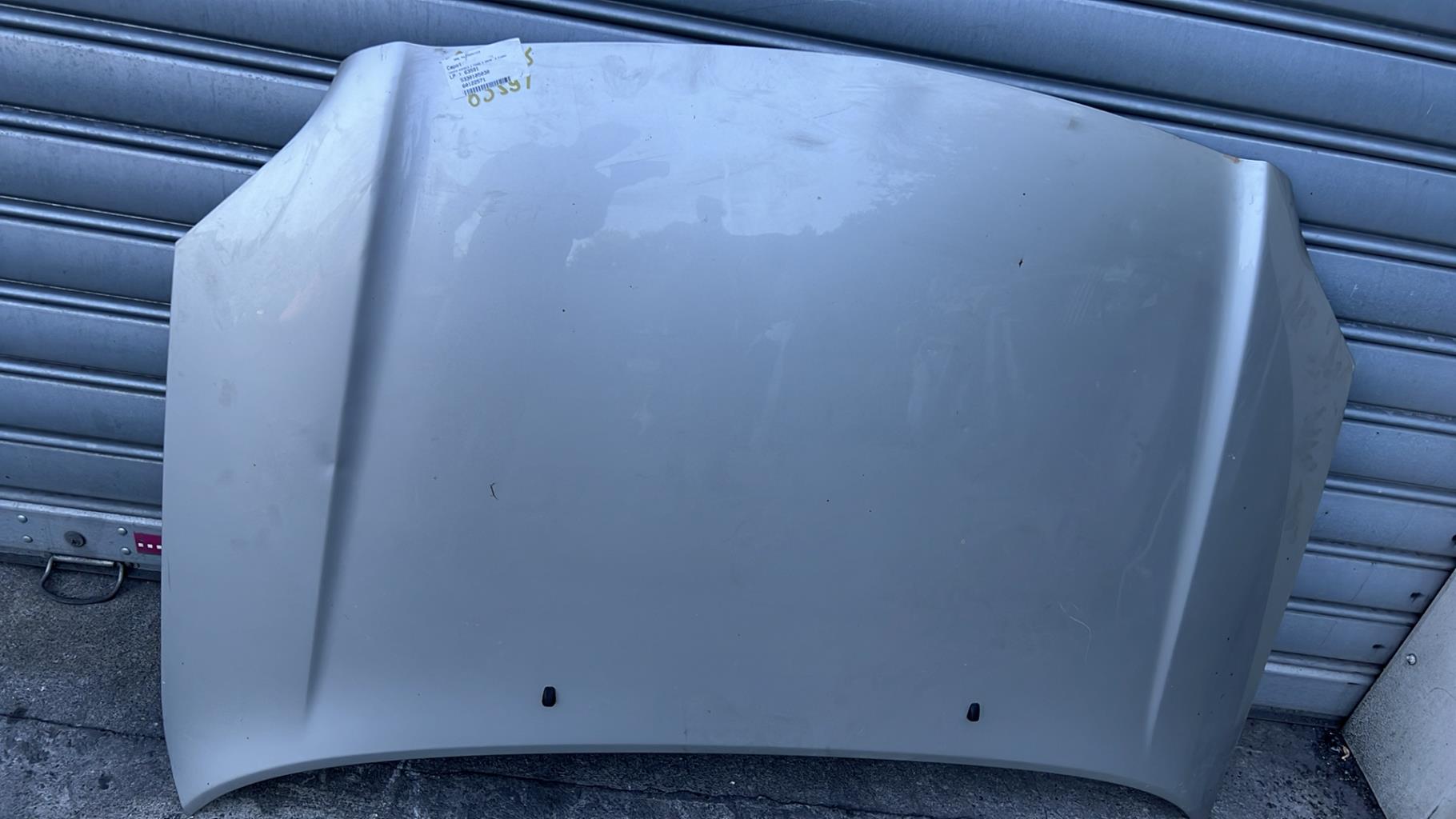 Capot TOYOTA AVENSIS 2 PHASE 2 BREAK Diesel - 1