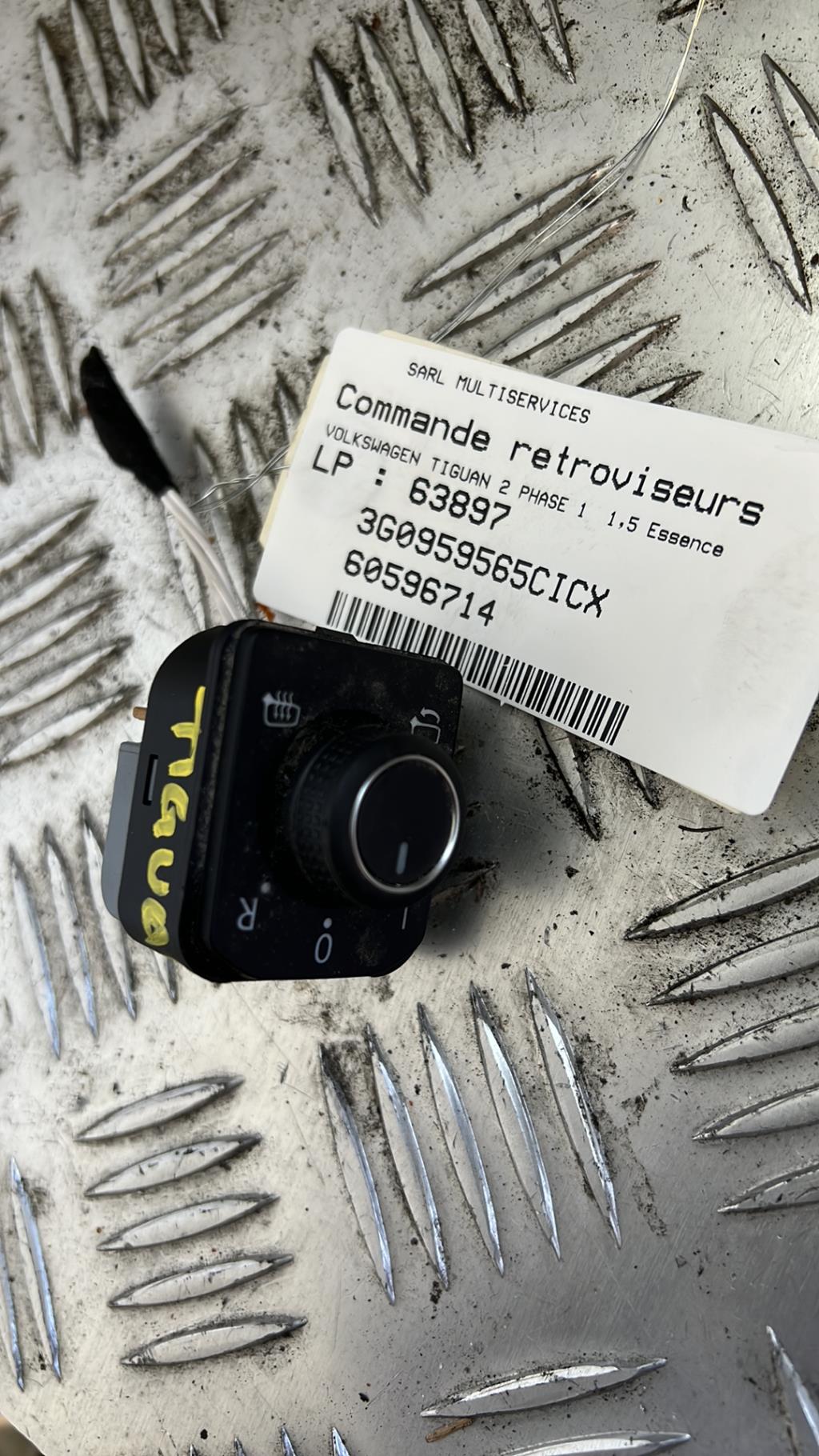 Commande retroviseurs VOLKSWAGEN TIGUAN 2 PHASE 1 Essence - 1