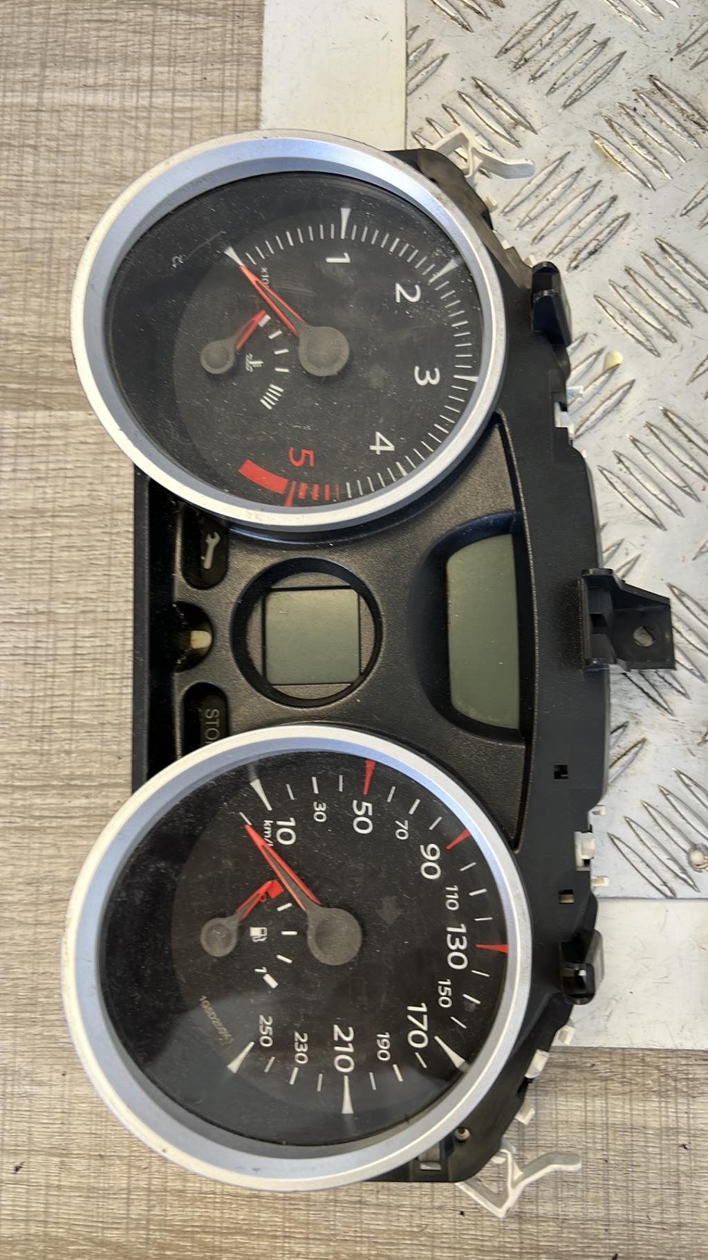 Compteur RENAULT MEGANE 2 PHASE 2 Diesel - 1