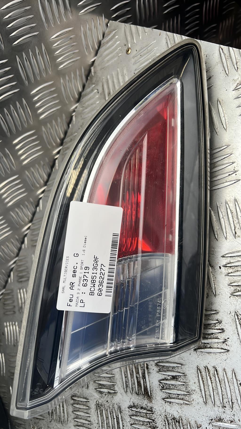 Feu arriere secondaire gauche (feux) MAZDA 3 2 PHASE 1 Diesel - 1
