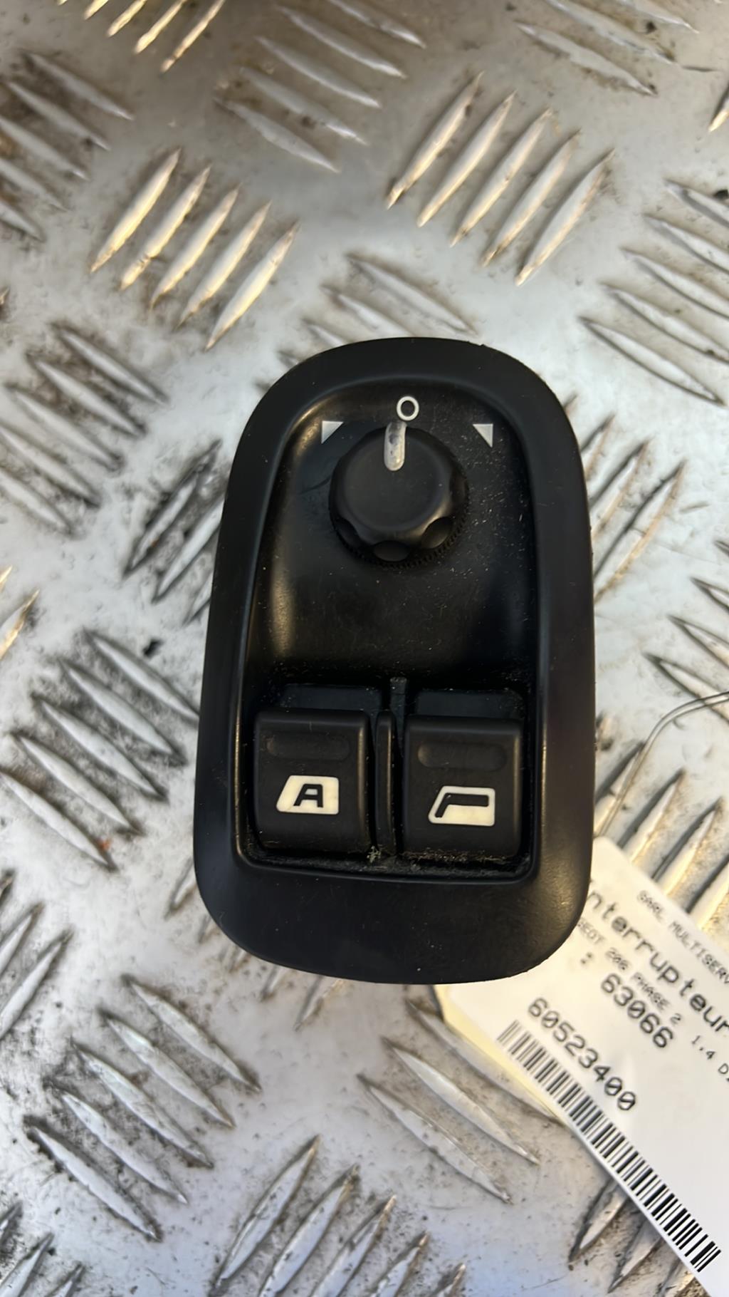 Interruttore lavacristalli anteriore sinistro PEUGEOT 206 PHASE 2 Diésel - 1