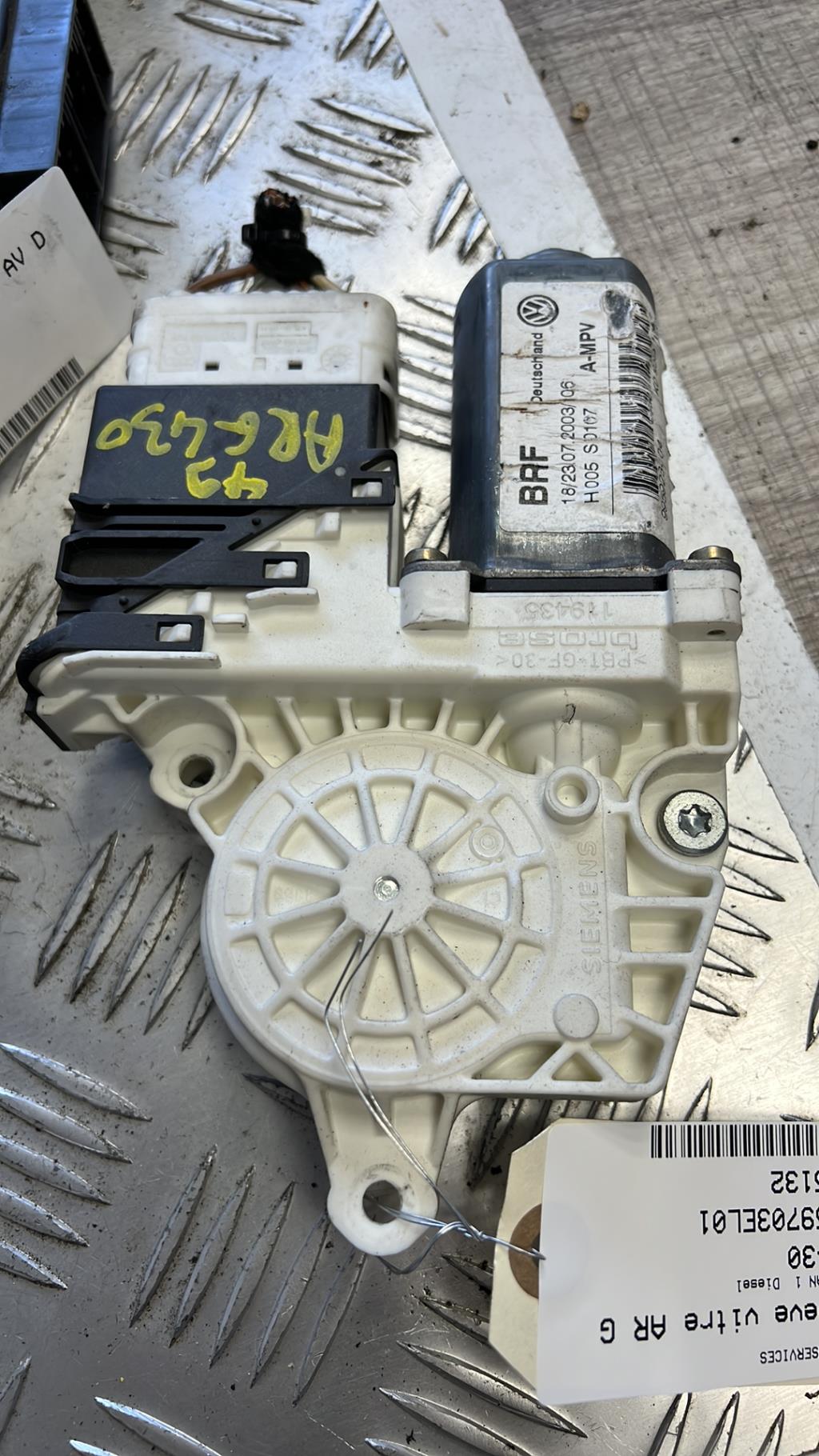 Motore alzacristalli posteriore sinistro VOLKSWAGEN TOURAN 1 PHASE 1  - 1