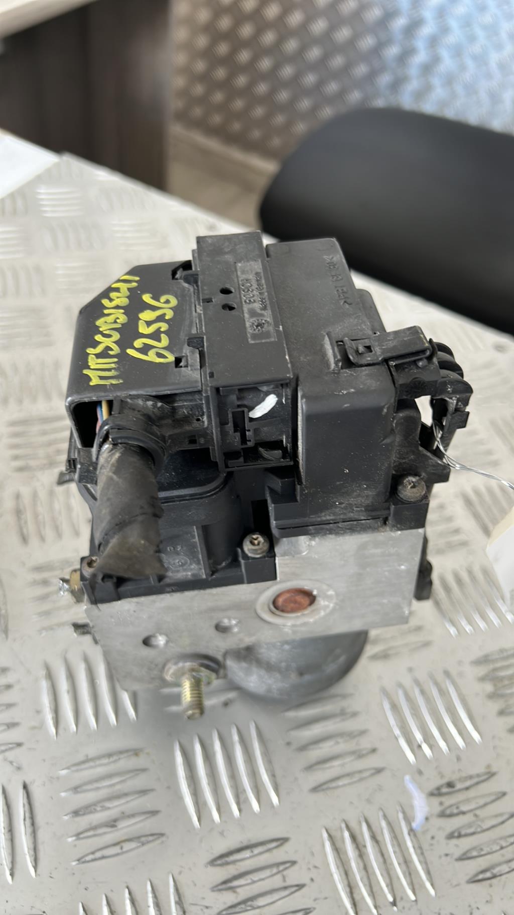 Blocco ABS (antibloccaggio freni) MITSUBISHI CARISMA PHASE 1 Gasolina - 1