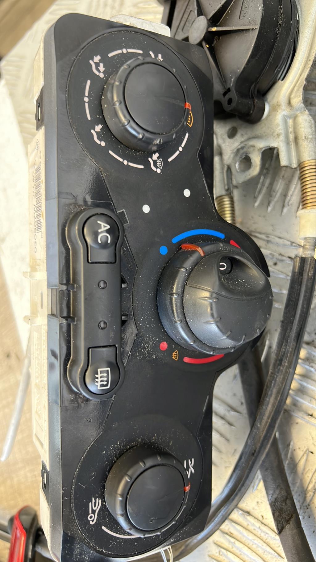 Commande chauffage RENAULT CLIO 3 PHASE 1 BREAK Diesel - 1