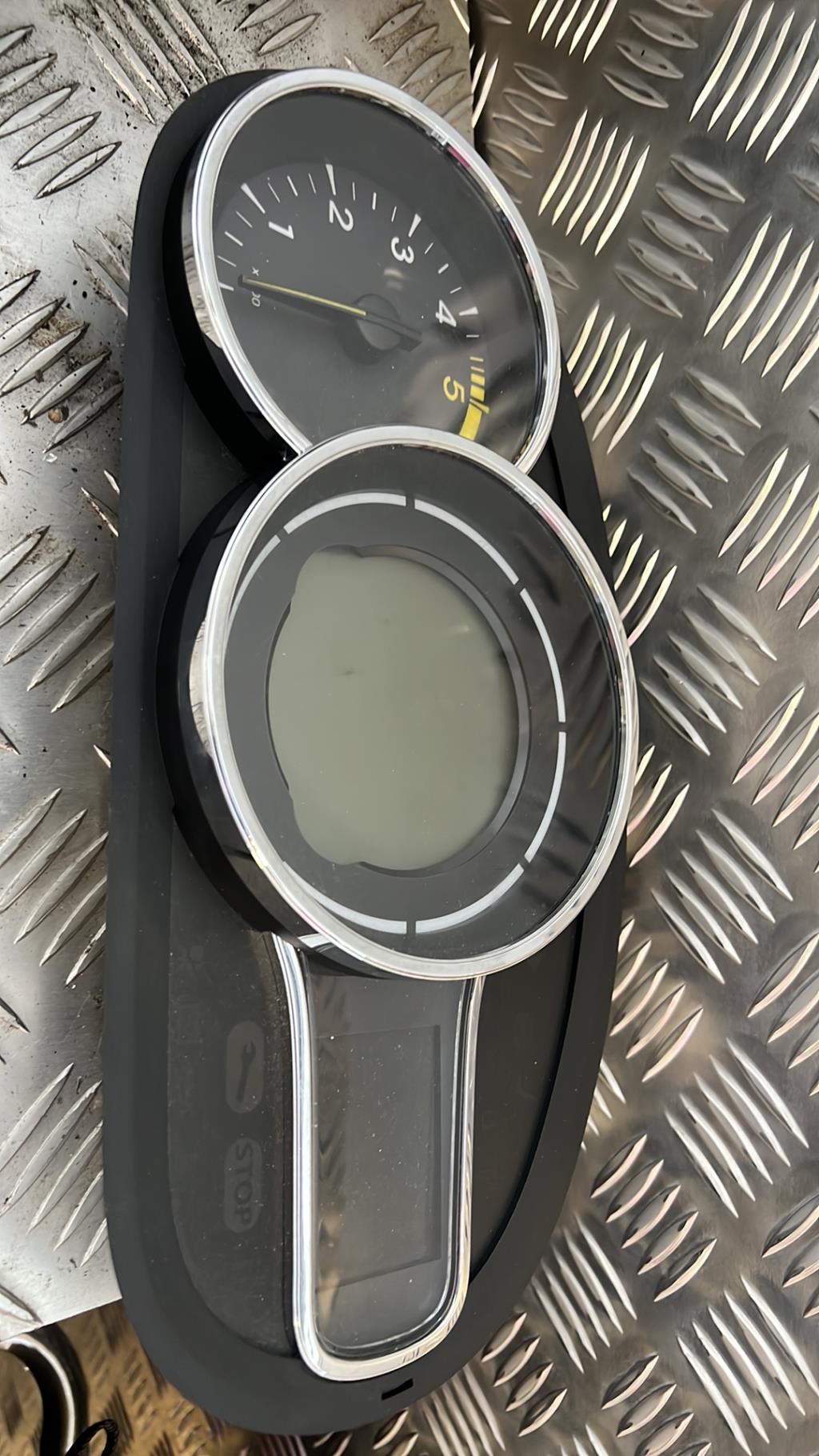 Compteur RENAULT MEGANE 3 PHASE 1 Diesel - 1