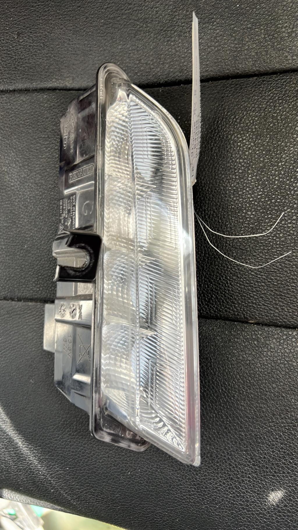 Feu diurne avant gauche RENAULT CLIO 4 PHASE 1 Diesel - 1