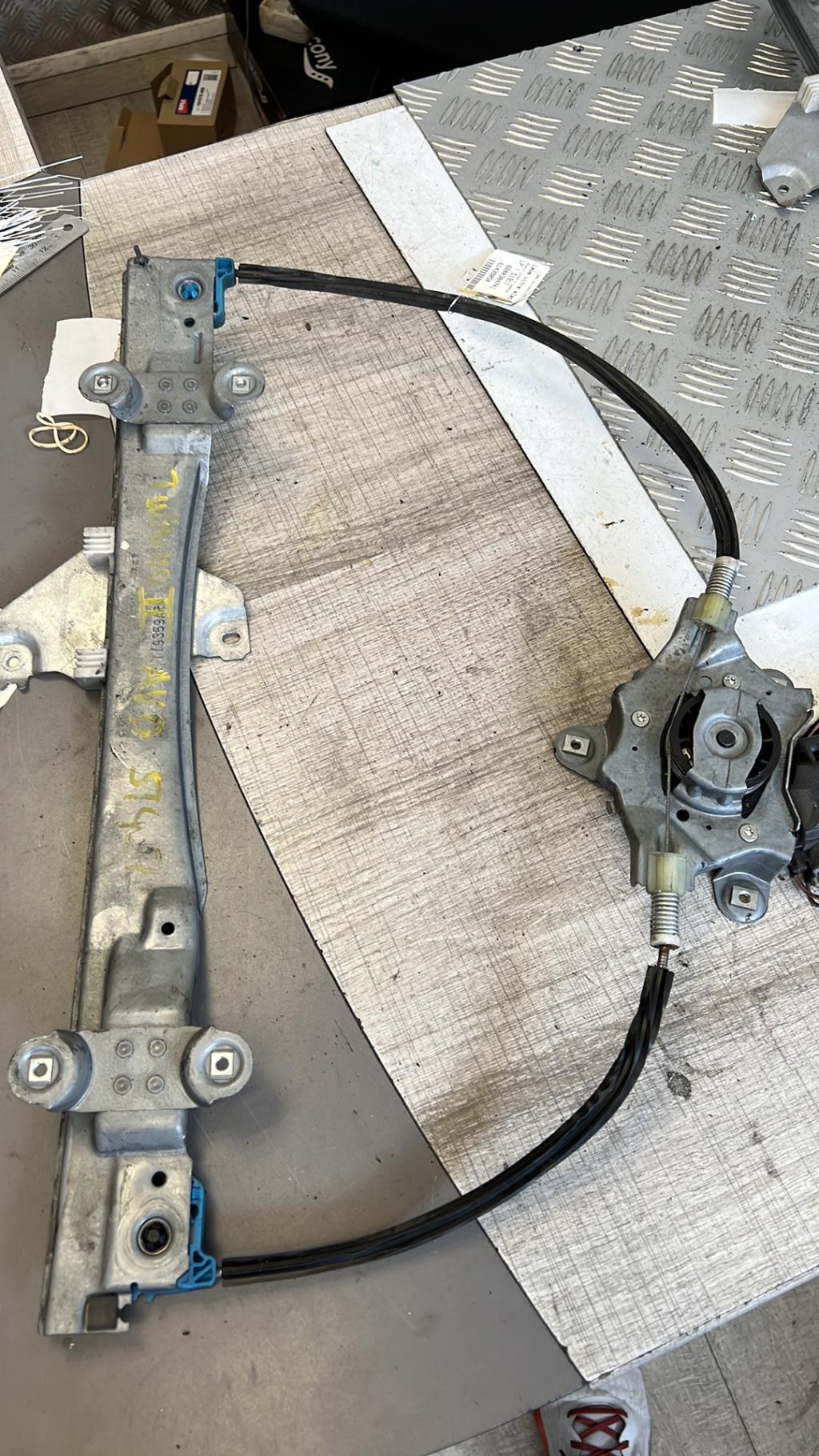 Alzacristalli elettrico anteriore destro RENAULT TWINGO 2 PHASE 1  - 1