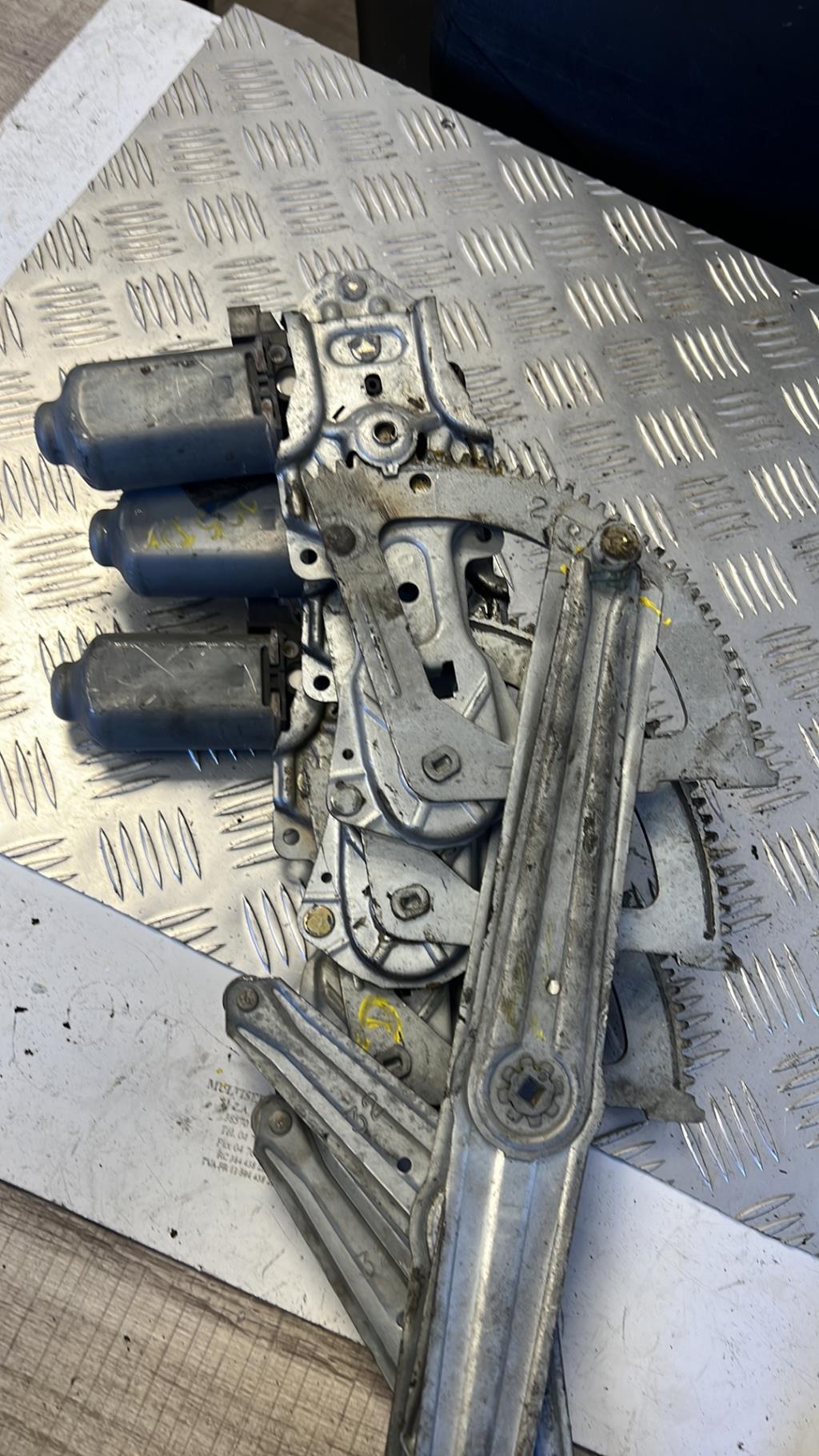 Alzacristalli elettrico anteriore destro PEUGEOT 205 PHASE 2 Gasolina - 1