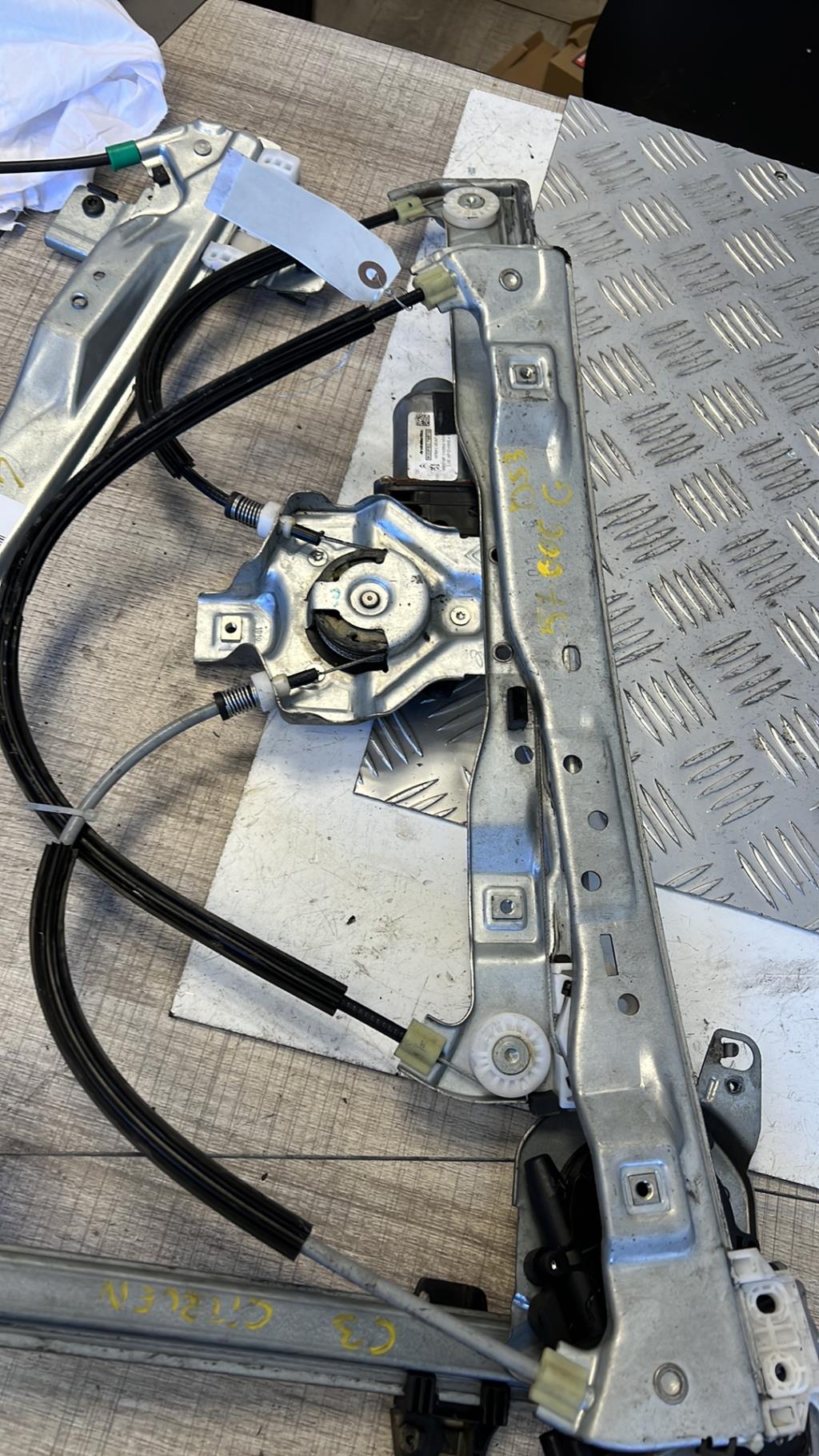 Alzacristalli elettrico anteriore sinistro CITROEN DS3 PHASE 1 Diésel - 1