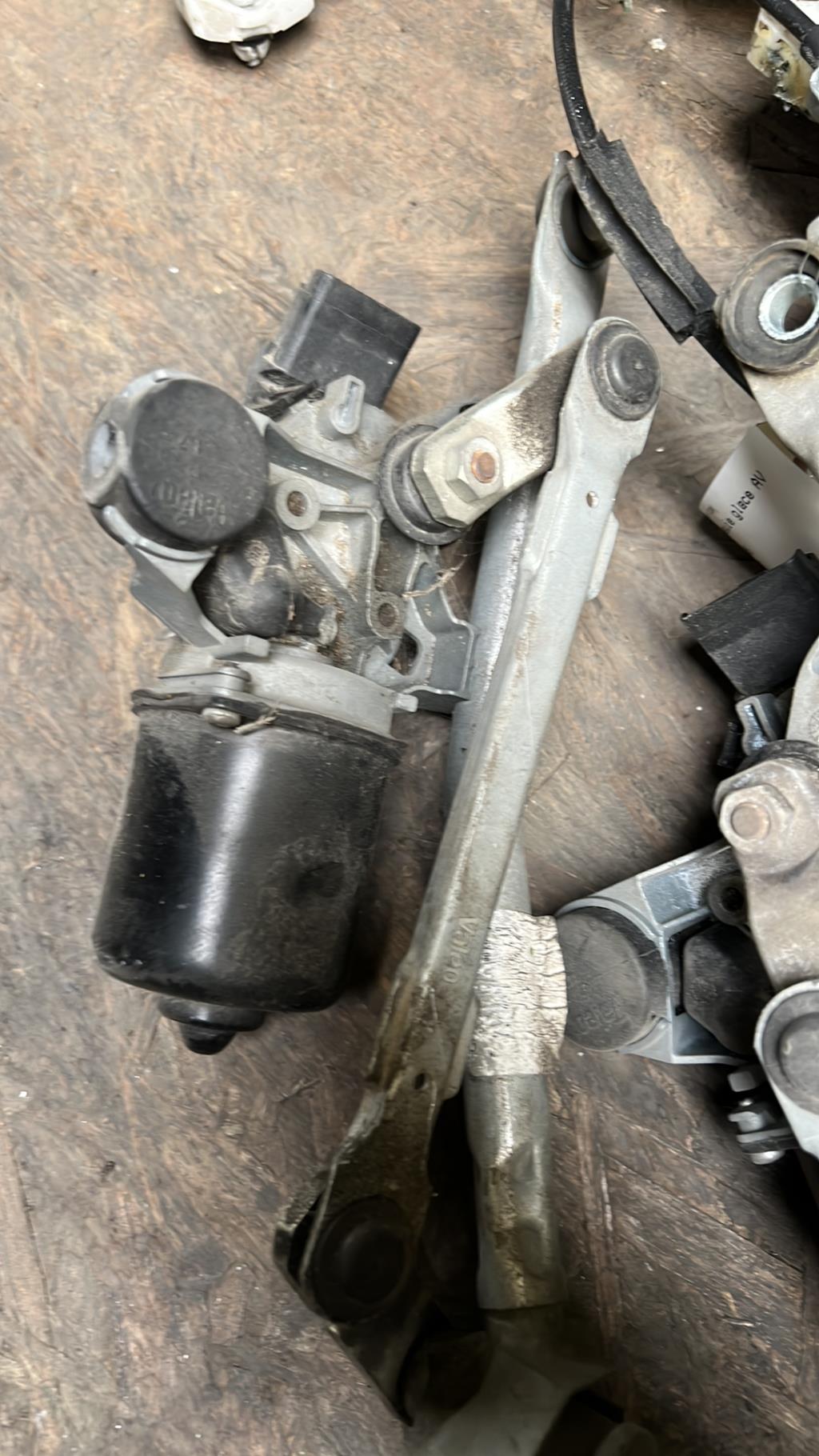 Motore tergicristallo anteriore PEUGEOT 107 PHASE 2  - 1