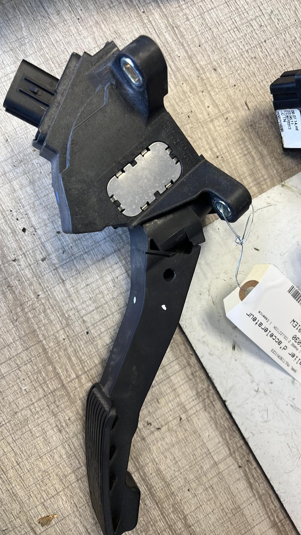 Pedale d'accelerateur CITROEN C1 1 PHASE 2 Essence - 1