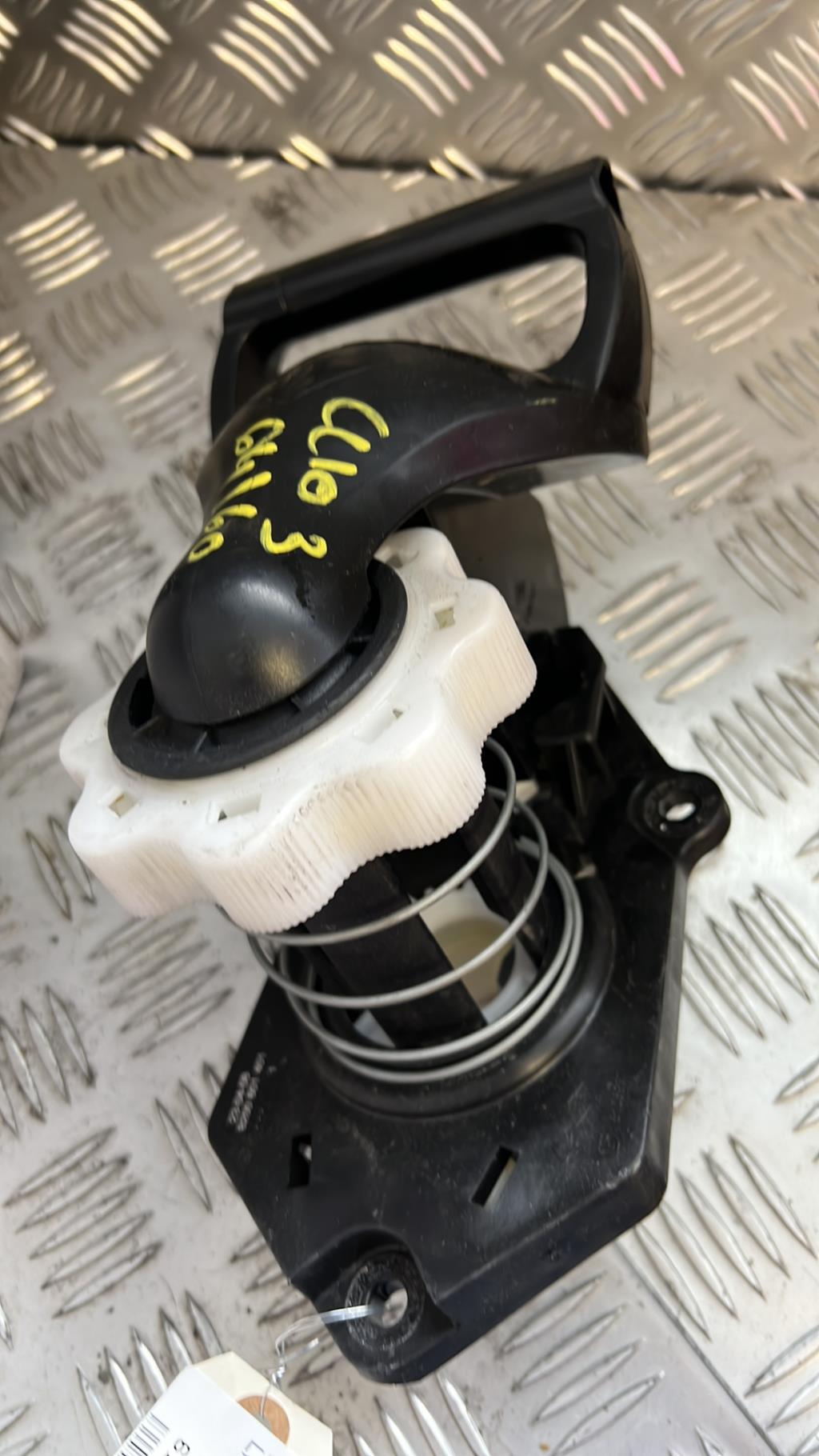 Treuil de roue de secours RENAULT CLIO 3 PHASE 1 BREAK Diesel - 1