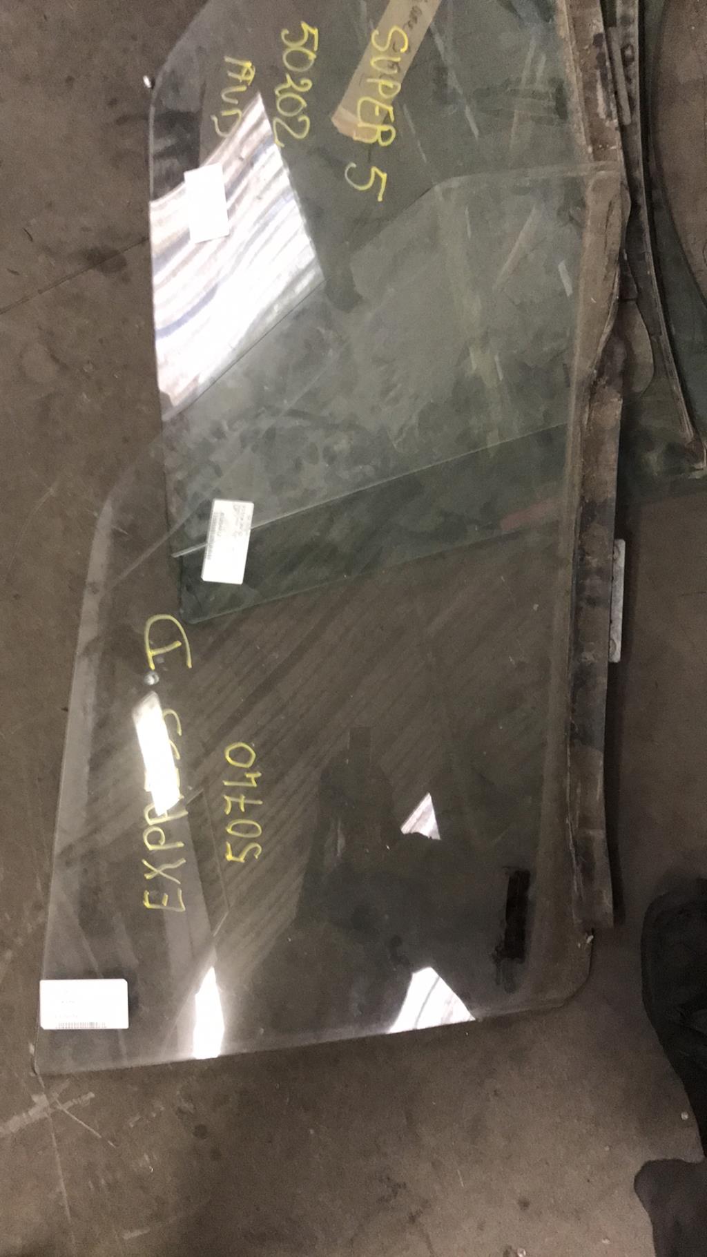 Vitre avant droit RENAULT EXPRESS PHASE 1  - 1