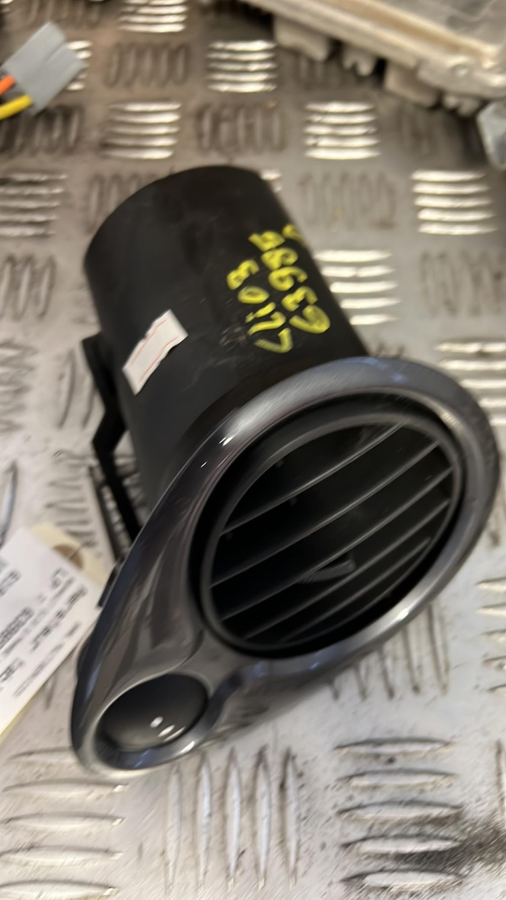 Bocchetta aerazione cruscotto anteriore destra RENAULT CLIO 3 PHASE 1 Gasolina - 1