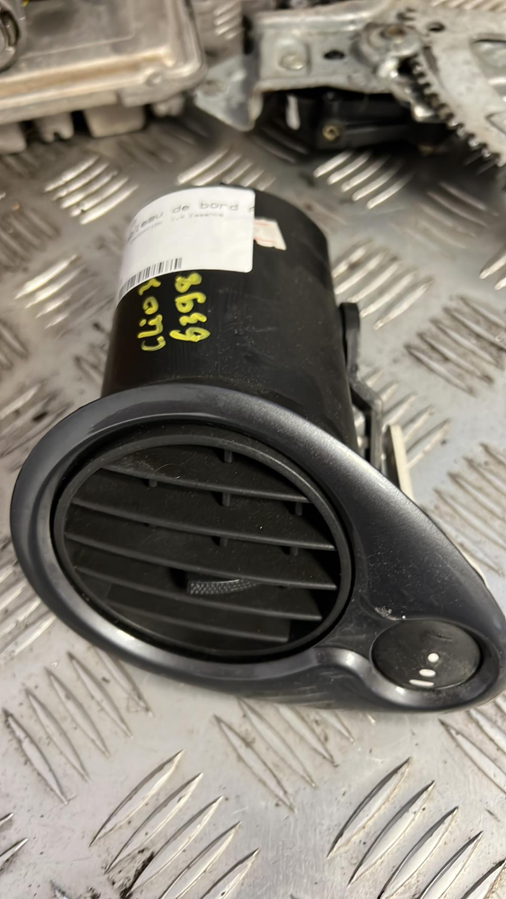 Bocchetta aerazione cruscotto anteriore sinistra RENAULT CLIO 3 PHASE 1 Gasolina - 1