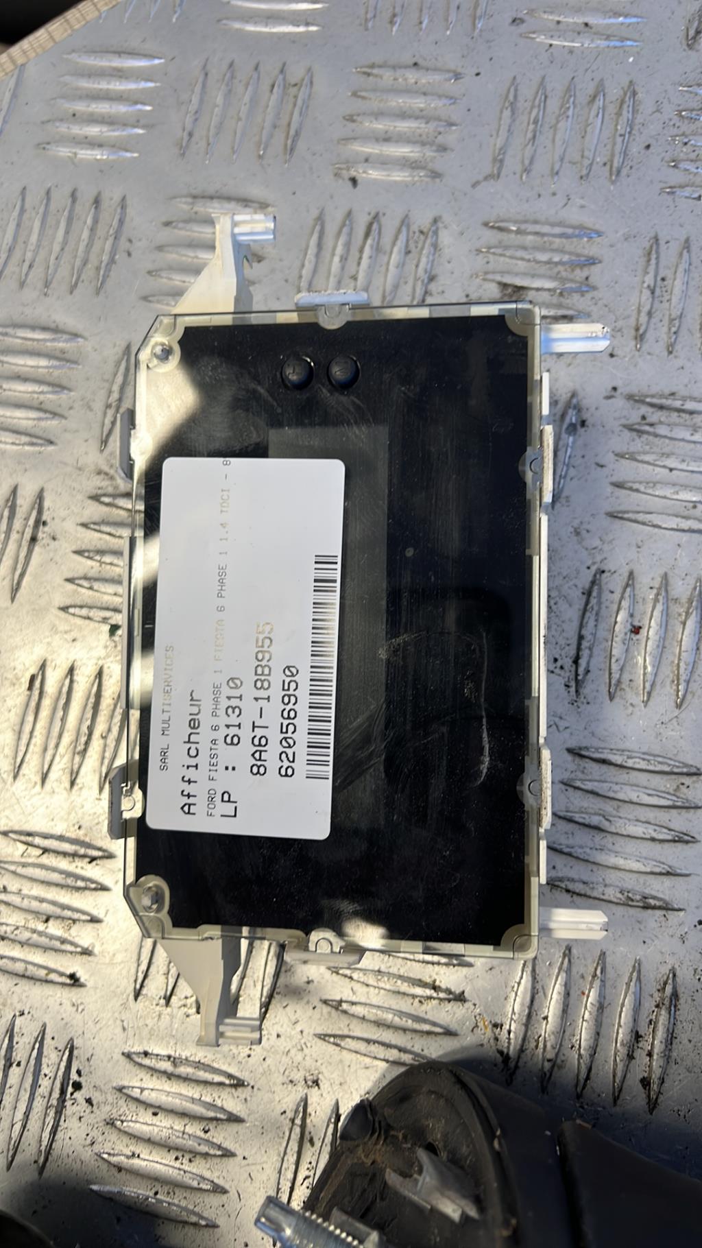 Monitor display FORD FIESTA 6 PHASE 1 Diésel - 1